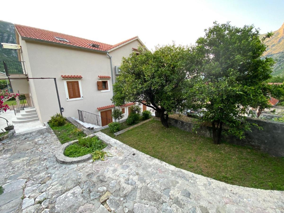 Apartments Mezini 11 Kotor Exterior photo